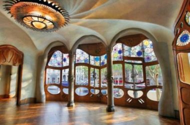 Gaudi, architecte espagnol et ses maisons au désigne Art nouveau